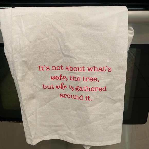 New Wildwood Landing Christmas Towel - Picture 4 of 5